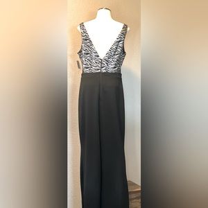 Beautiful evening black dress with split thigh